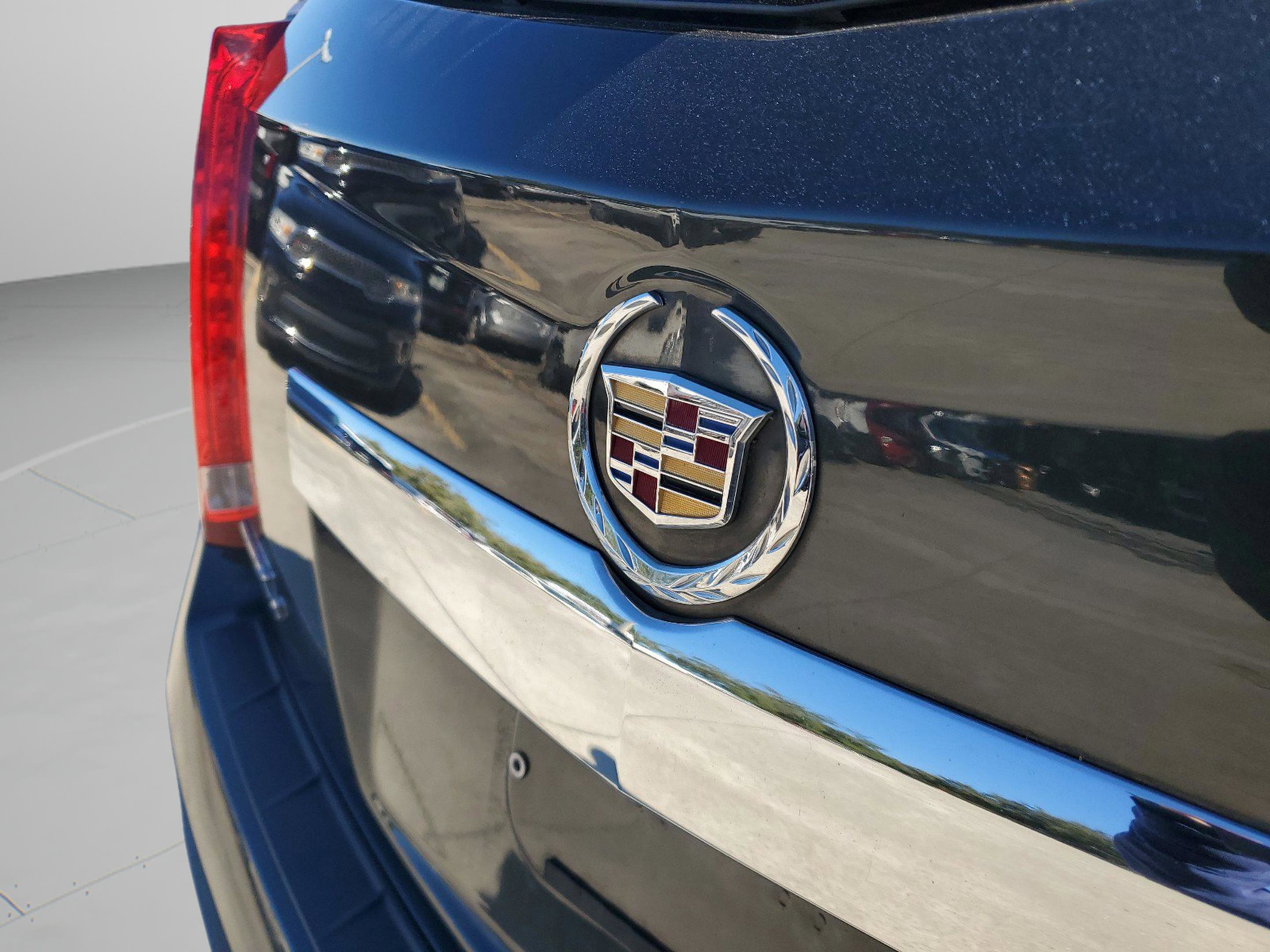 Used 2016 Cadillac SRX Performance w/ Driver Awareness Package image 32