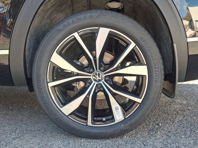 New 2026 Volkswagen Atlas SEL Premium R-Line image 5