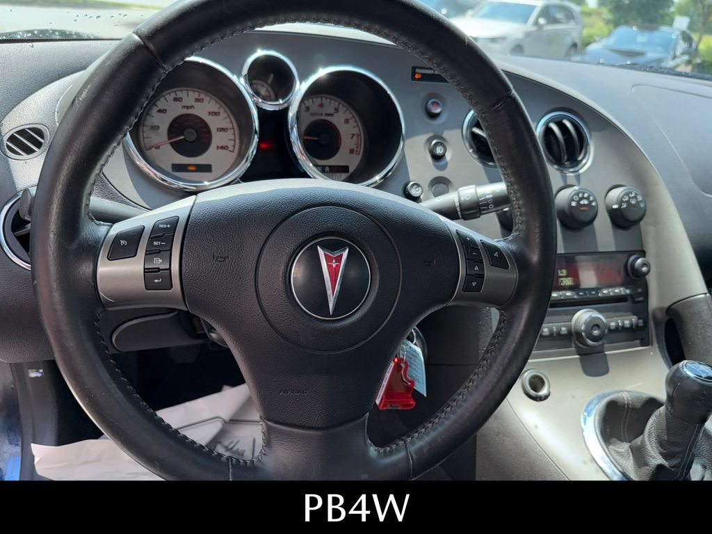 Used 2007 Pontiac Solstice Convertible w/ Premium Package RWD image 27