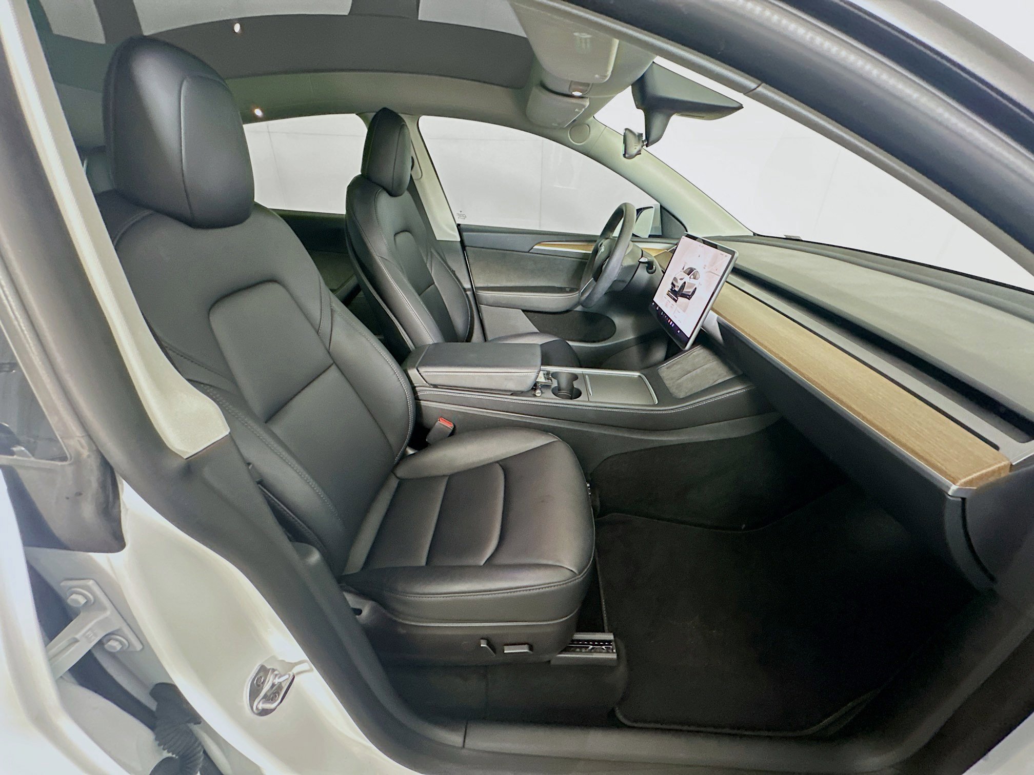 Used 2022 Tesla Model Y Performance image 30