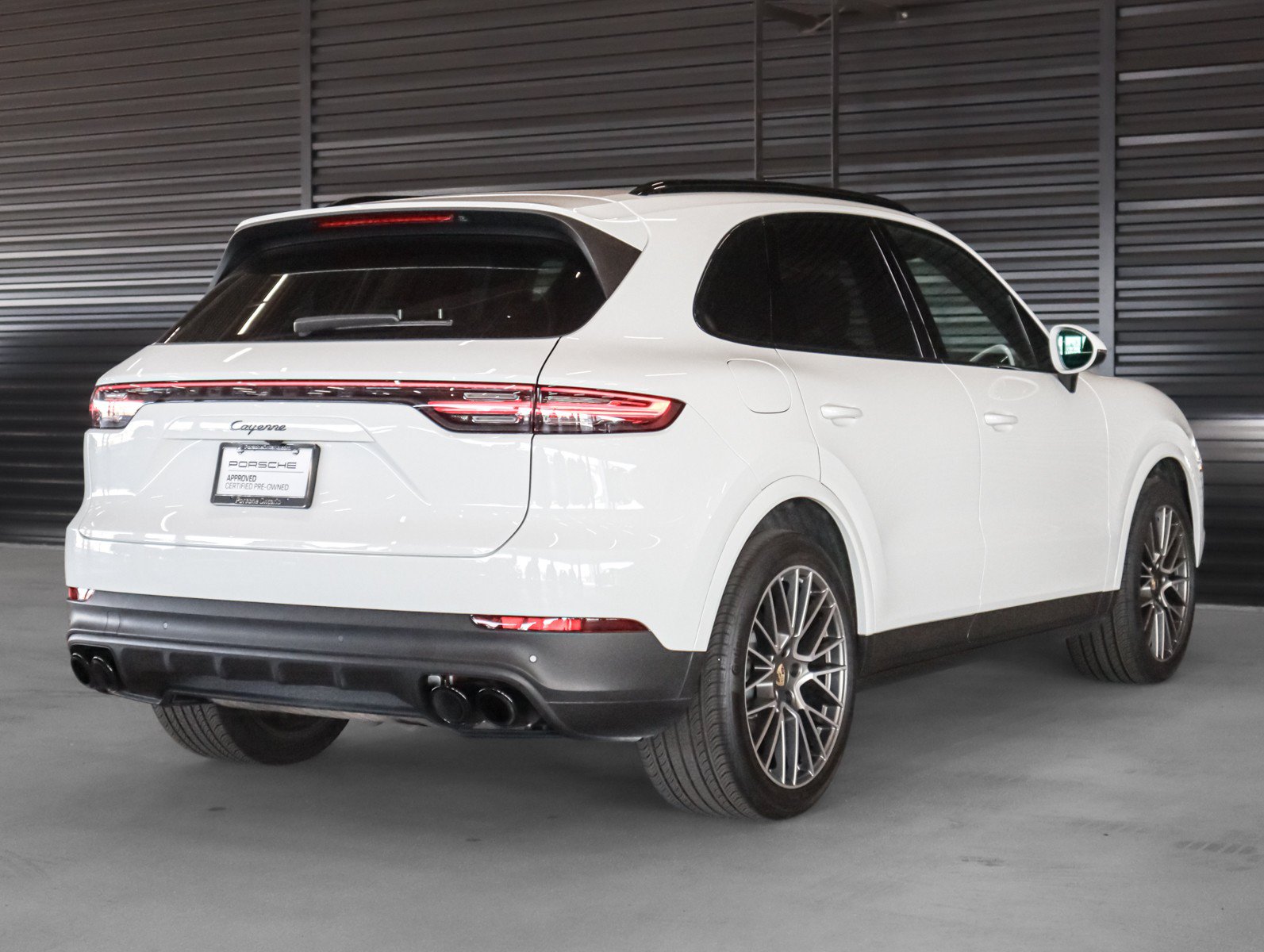 Certified 2023 Porsche Cayenne Platinum Edition AWD/4WD image 10