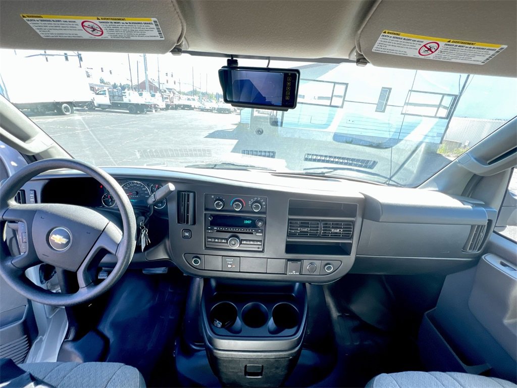 Used 2017 Chevrolet Express 3500 Work Van image 17