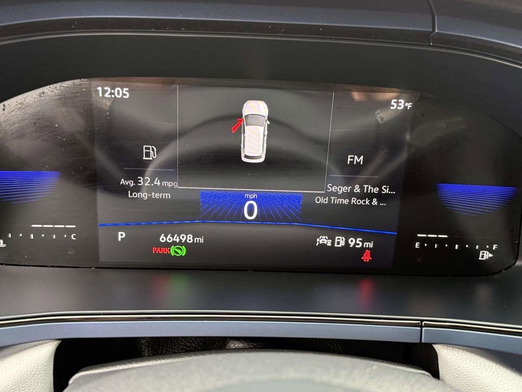 Used 2022 Volkswagen Taos SE image 16