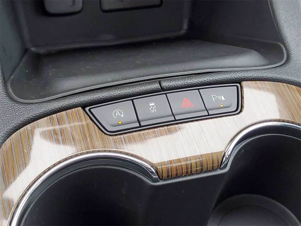 Used 2022 GMC Acadia SLE w/ Driver Convenience Package image 29