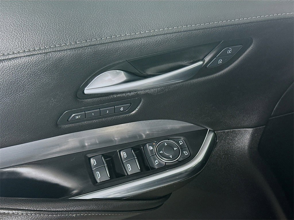 Used 2024 Cadillac XT4 Premium Luxury image 25