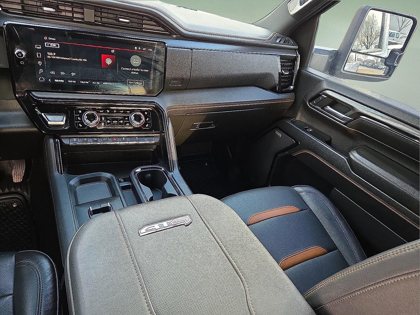 Used 2024 GMC Sierra 2500 AT4 image 12