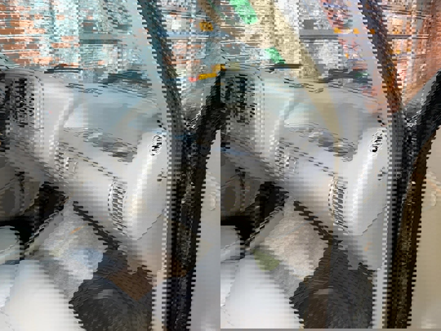 Used 1995 GMC Yukon SLE image 64