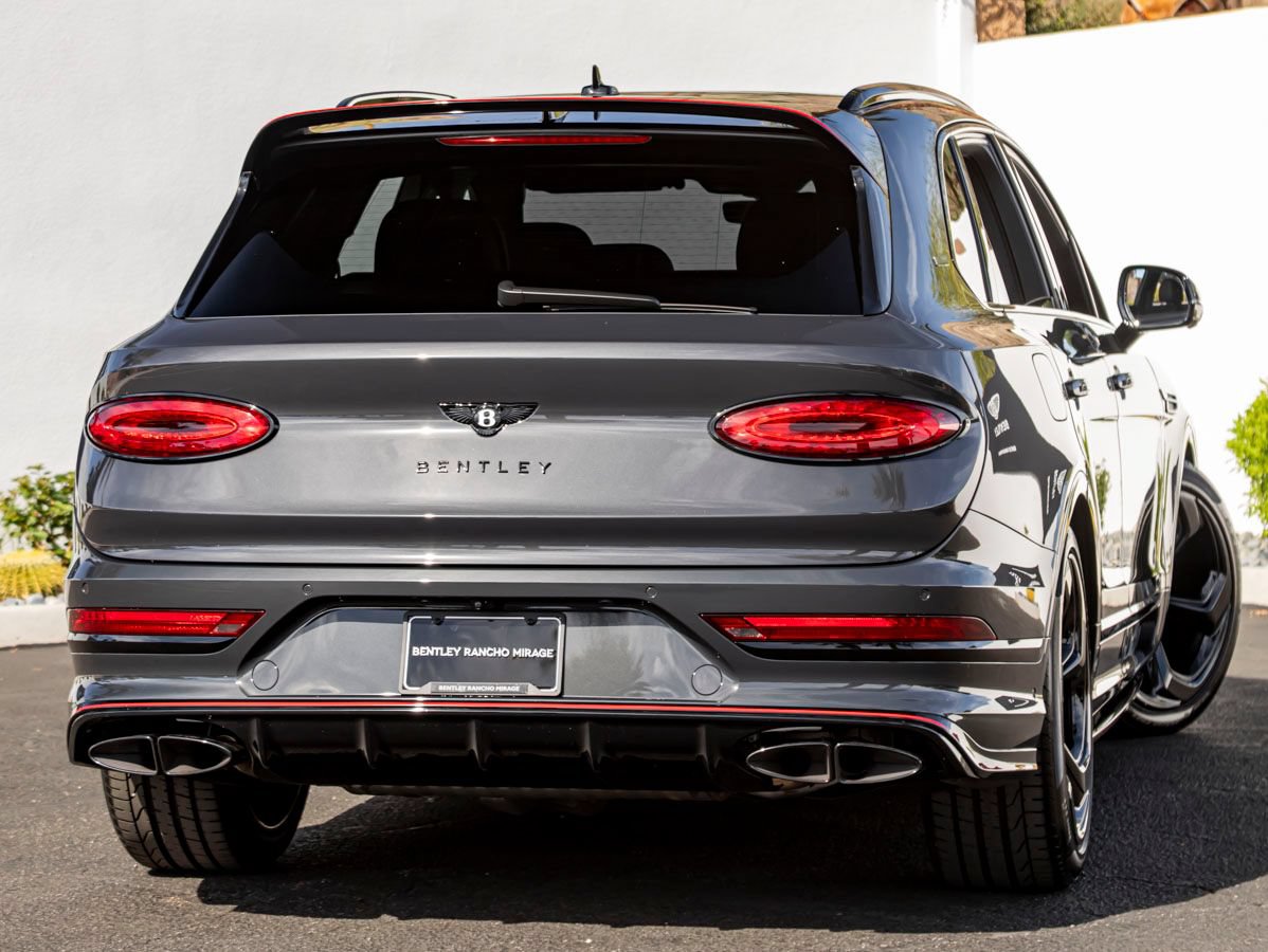 Certified 2025 Bentley Bentayga AWD/4WD image 11