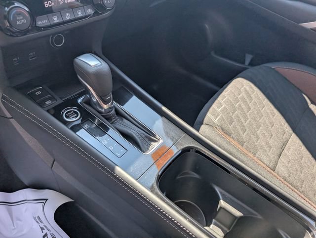 Certified 2023 Nissan Kicks SR FWD image 20