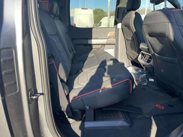 New 2026 Ford F250 Lariat w/ Black Appearance Package image 29