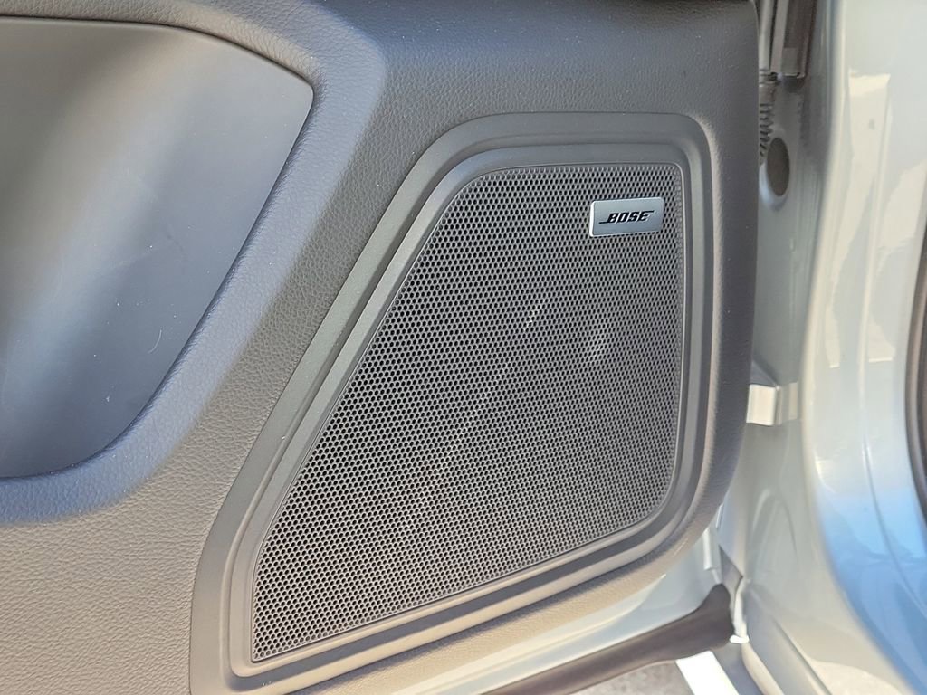 Certified 2025 Porsche Macan Turbo image 27