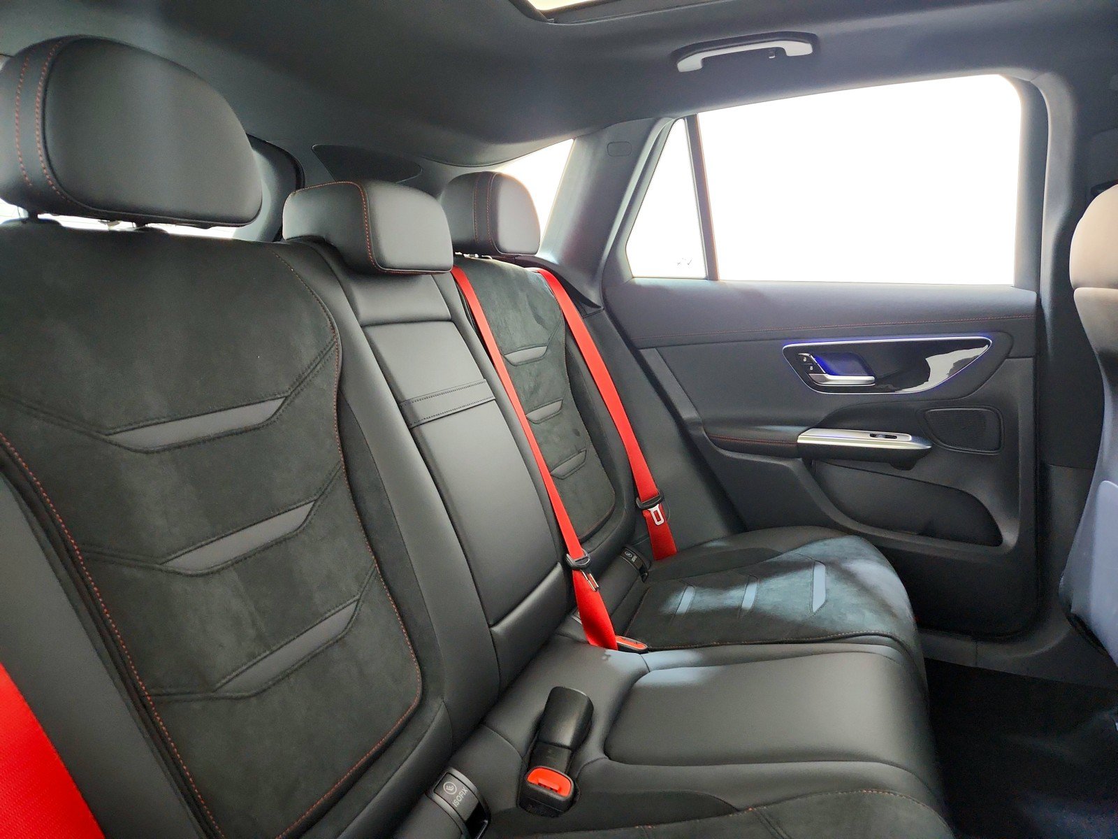 New 2026 Mercedes-Benz GLC 43 AMG 4MATIC image 11