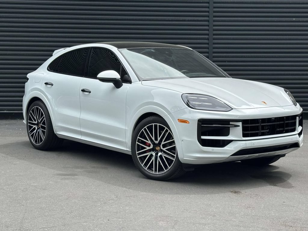 Certified 2025 Porsche Cayenne S AWD/4WD image 7
