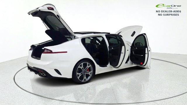 Used 2020 Kia Stinger GT1 RWD image 18
