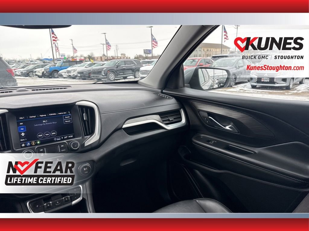 Used 2024 GMC Terrain SLT image 37