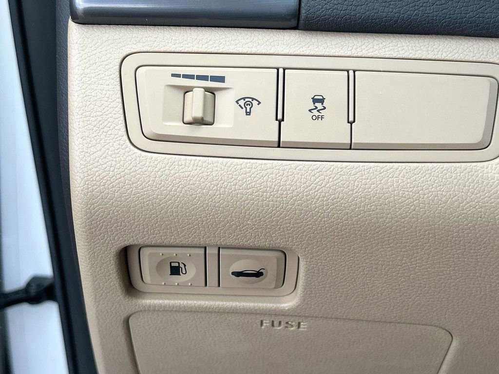 Used 2015 Hyundai Sonata Limited w/ Option Group 02 image 29