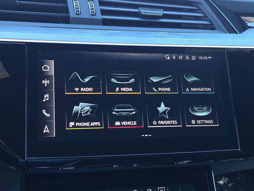Used 2023 Audi e-tron Premium Plus w/ Premium Plus Package AWD/4WD image 27