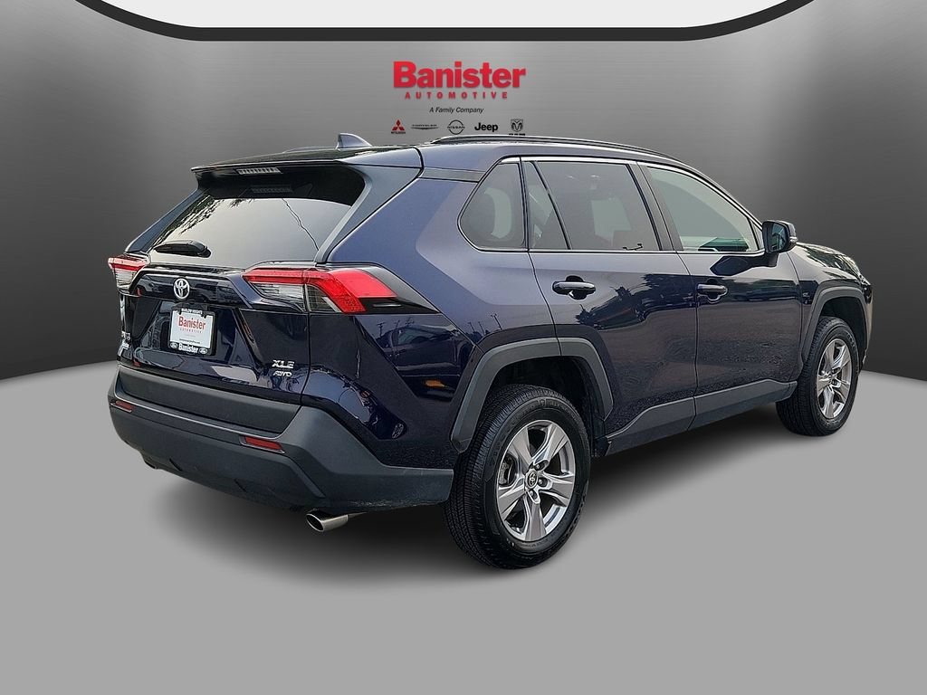 Used 2025 Toyota RAV4 XLE AWD/4WD image 4