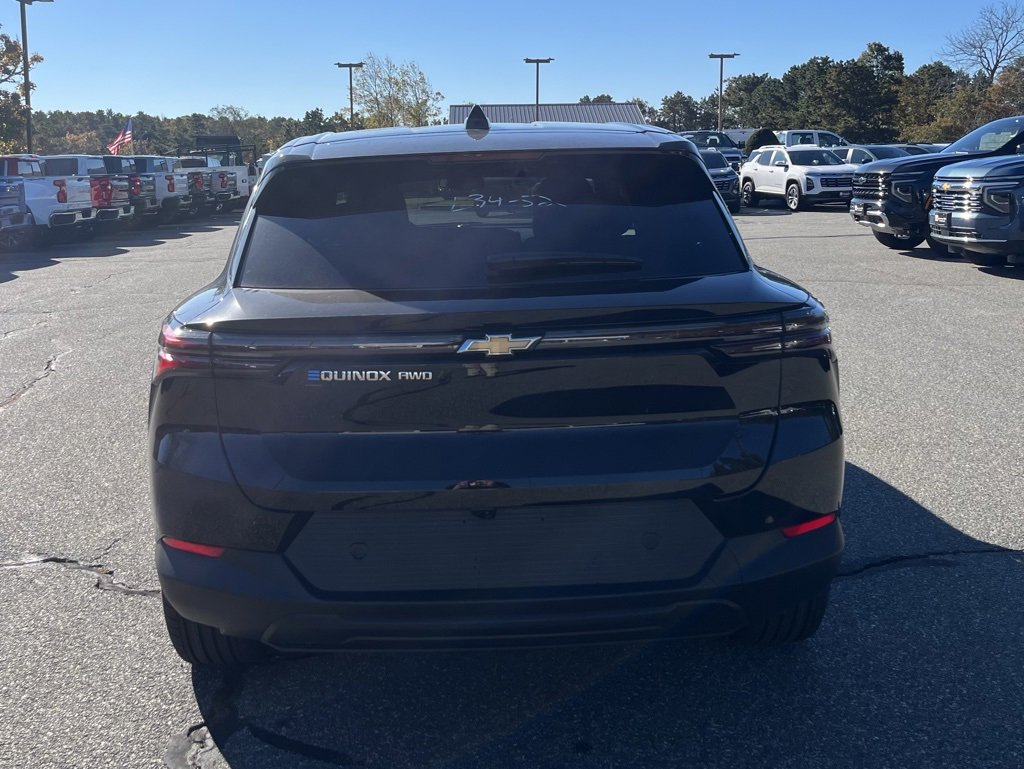 New 2026 Chevrolet Equinox EV LT w/ Comfort Package image 4