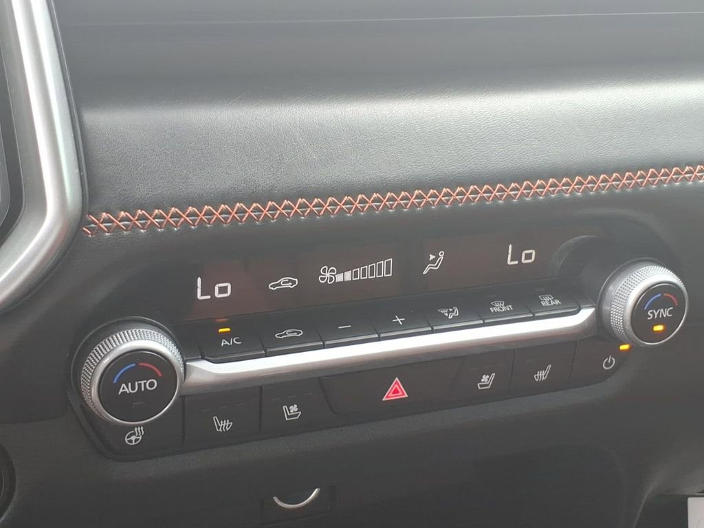 Used 2025 MAZDA CX-50 Meridian Edition w/ Weather Package AWD/4WD image 12