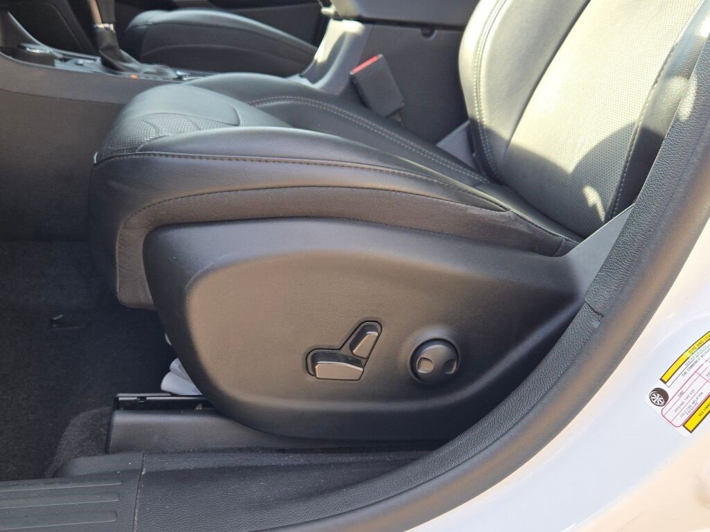 Used 2022 Jeep Cherokee Limited w/ Mopar Interior Package image 24