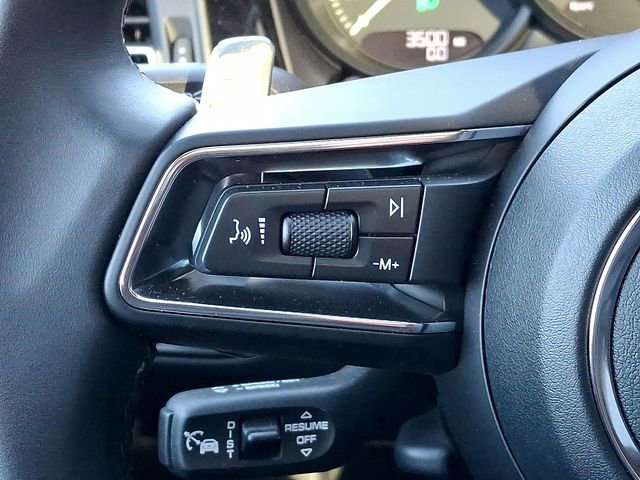 Certified 2026 Porsche Macan image 28