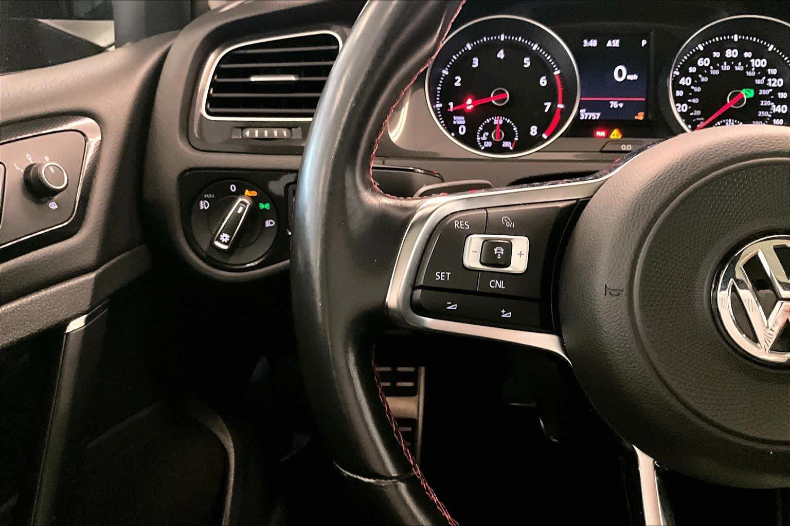 Used 2017 Volkswagen GTI Autobahn FWD image 21