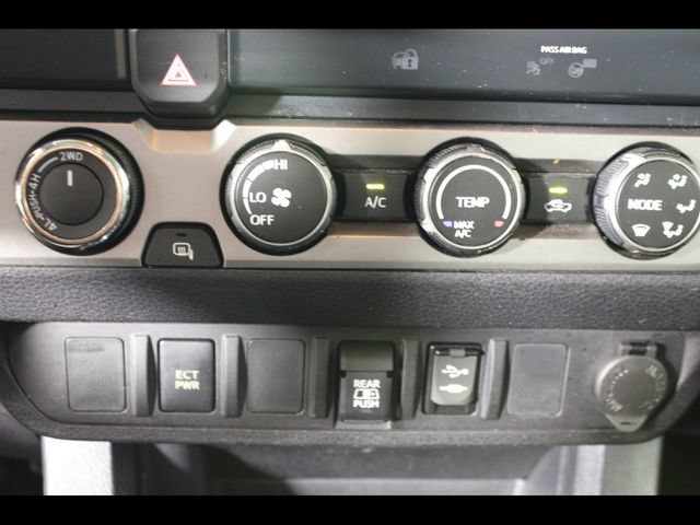 Used 2019 Toyota Tacoma SR5 AWD/4WD image 25