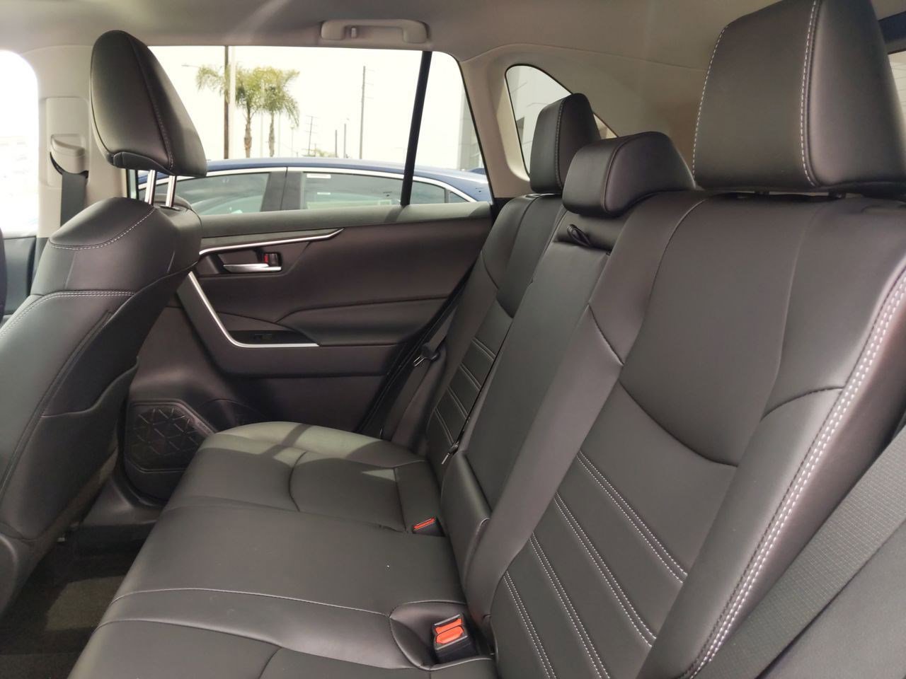 Used 2023 Toyota RAV4 XLE Premium image 19