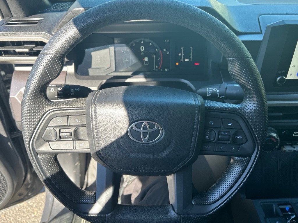 Used 2025 Toyota Tacoma SR5 AWD/4WD image 3
