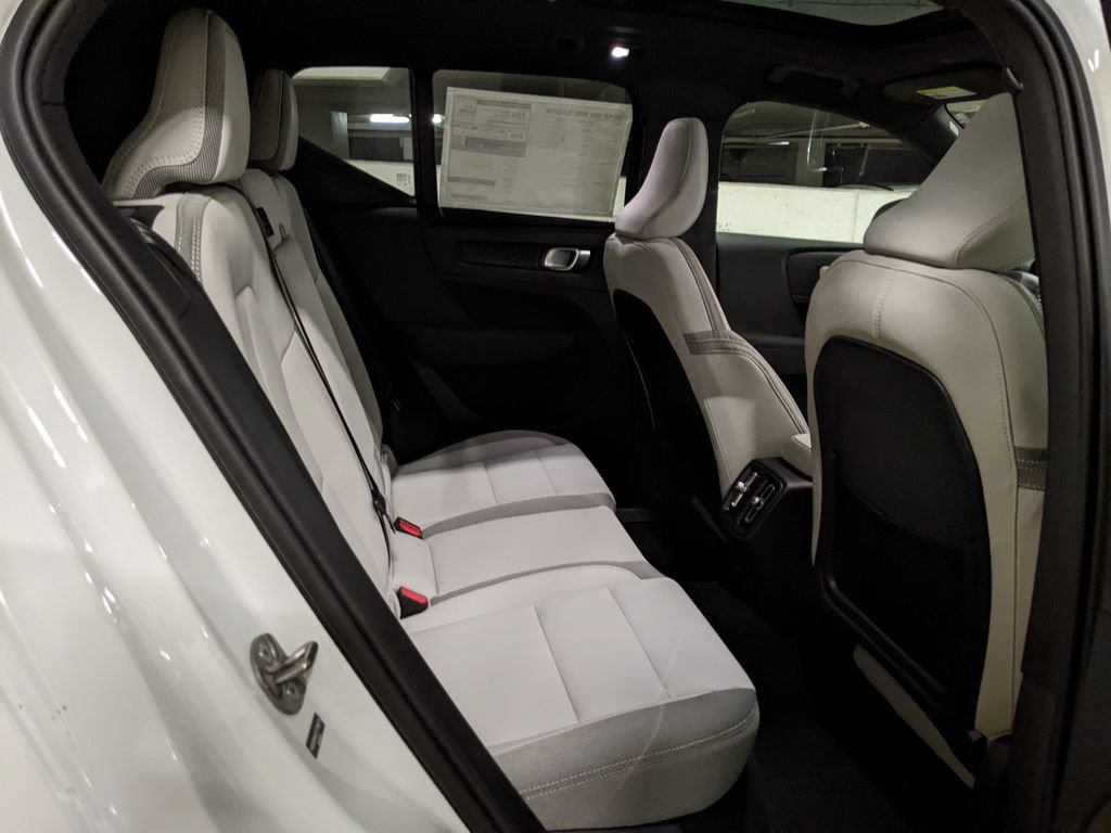 New 2026 Volvo EX40 Plus w/ Climate Package RWD image 25
