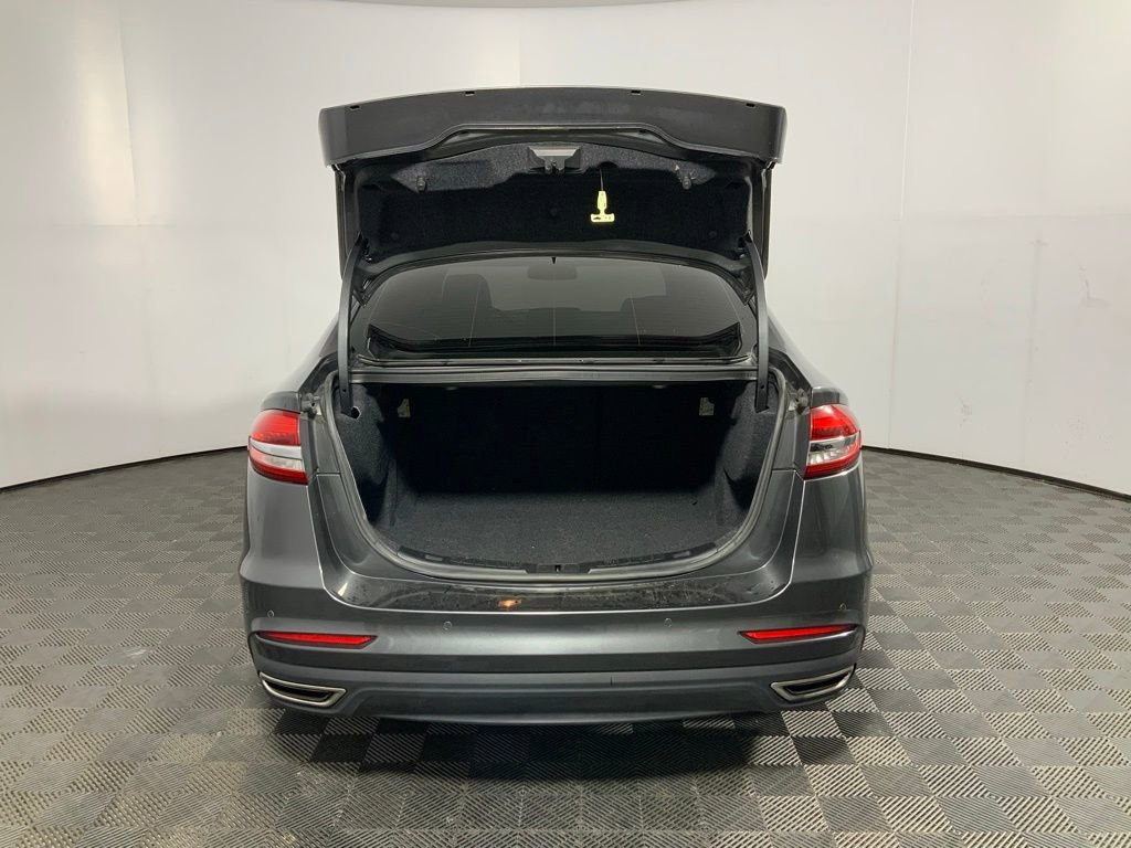 Used 2020 Ford Fusion Titanium AWD/4WD image 17