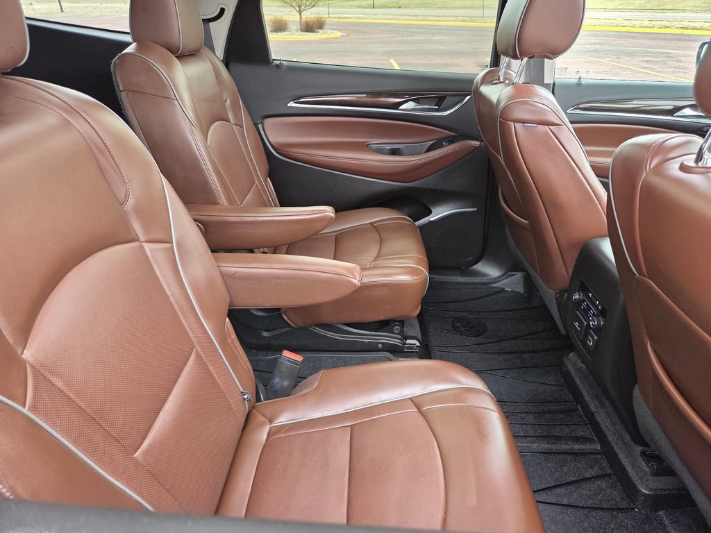 Used 2021 Buick Enclave Avenir w/ Avenir Technology Package AWD/4WD image 43