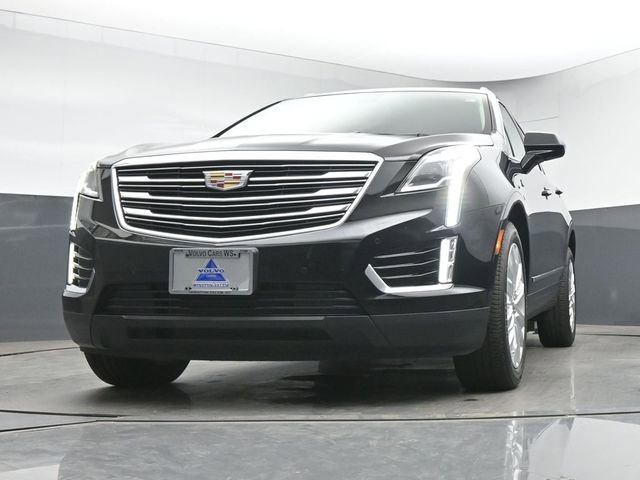 Used 2017 Cadillac XT5 Premium Luxury w/ Advanced Security Package AWD/4WD image 16