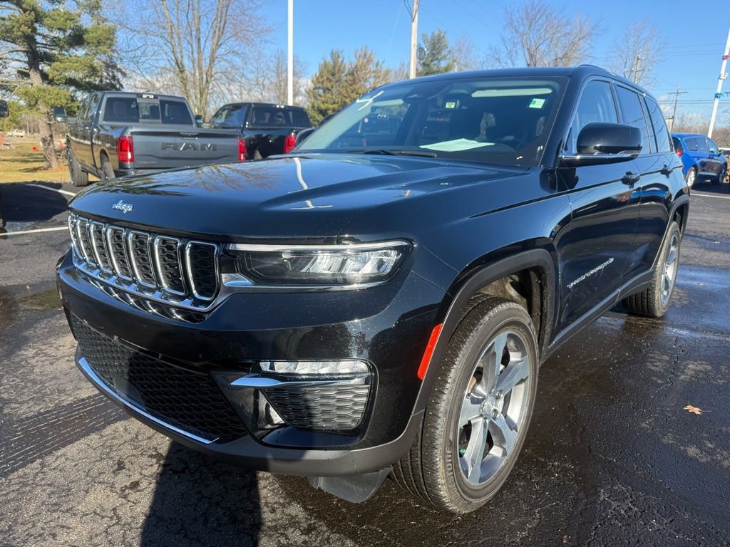 Used 2023 Jeep Grand Cherokee Limited image 7