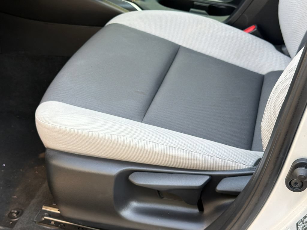 Used 2026 Toyota Corolla LE FWD image 21