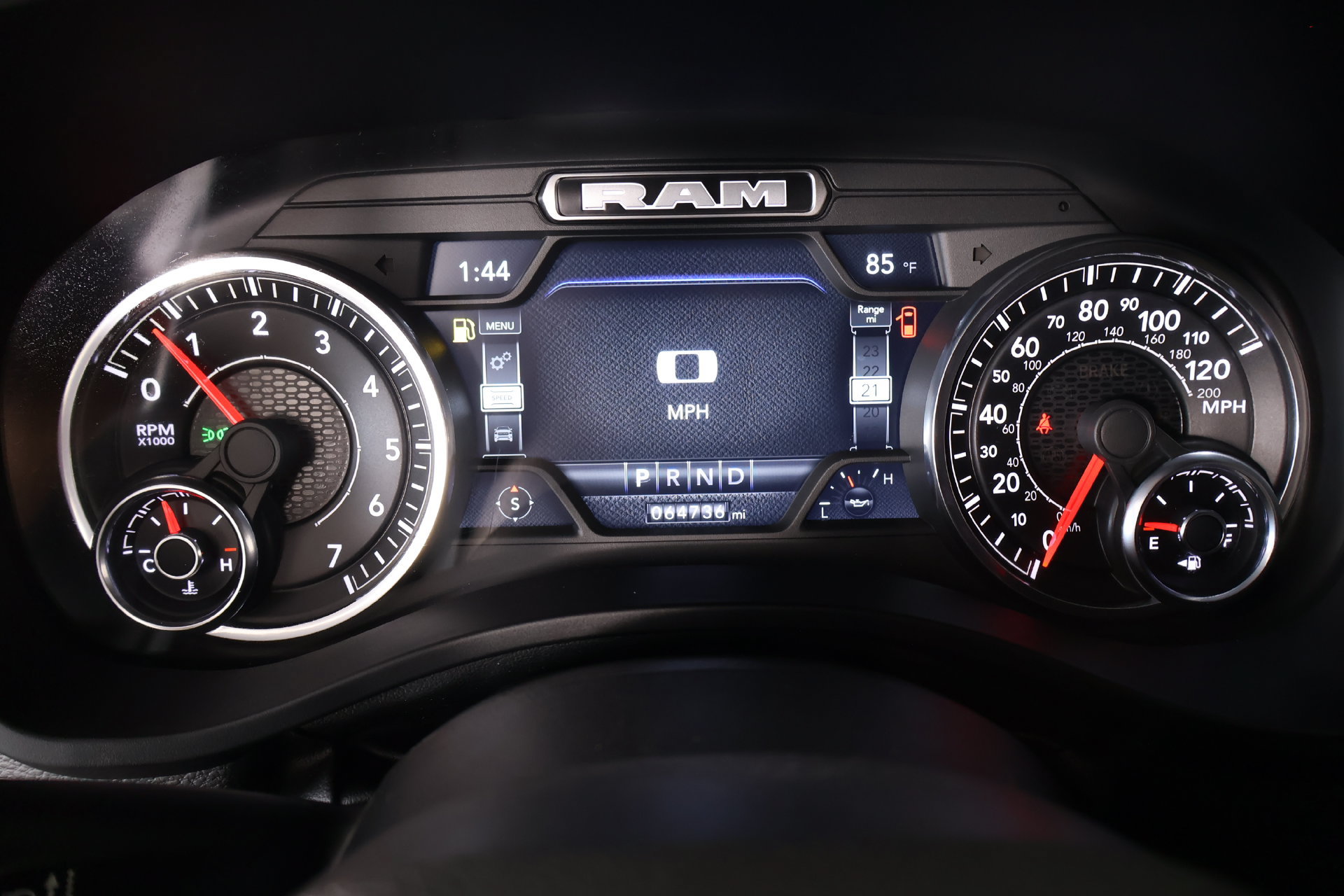 Used 2022 RAM 1500 Laramie AWD/4WD image 4