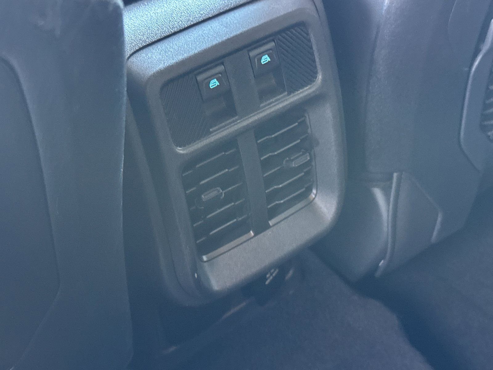 Used 2025 Ford Bronco Badlands image 15