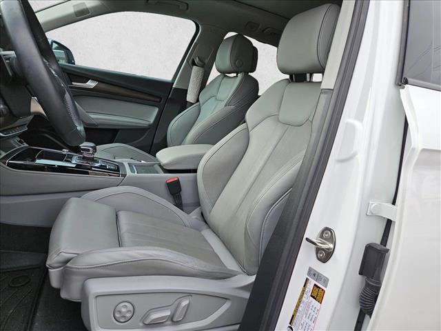 Used 2023 Audi Q5 2.0T Prestige w/ Prestige Package image 19