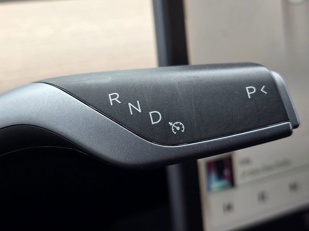 Used 2024 Tesla Model Y Long Range AWD/4WD image 34