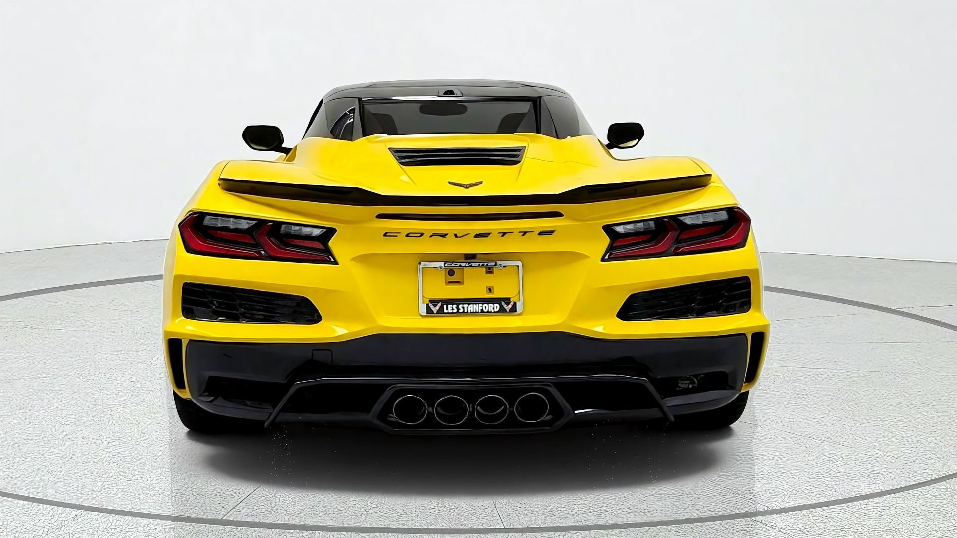 Used 2025 Chevrolet Corvette Z06 w/ Stealth Interior Trim Package RWD image 4