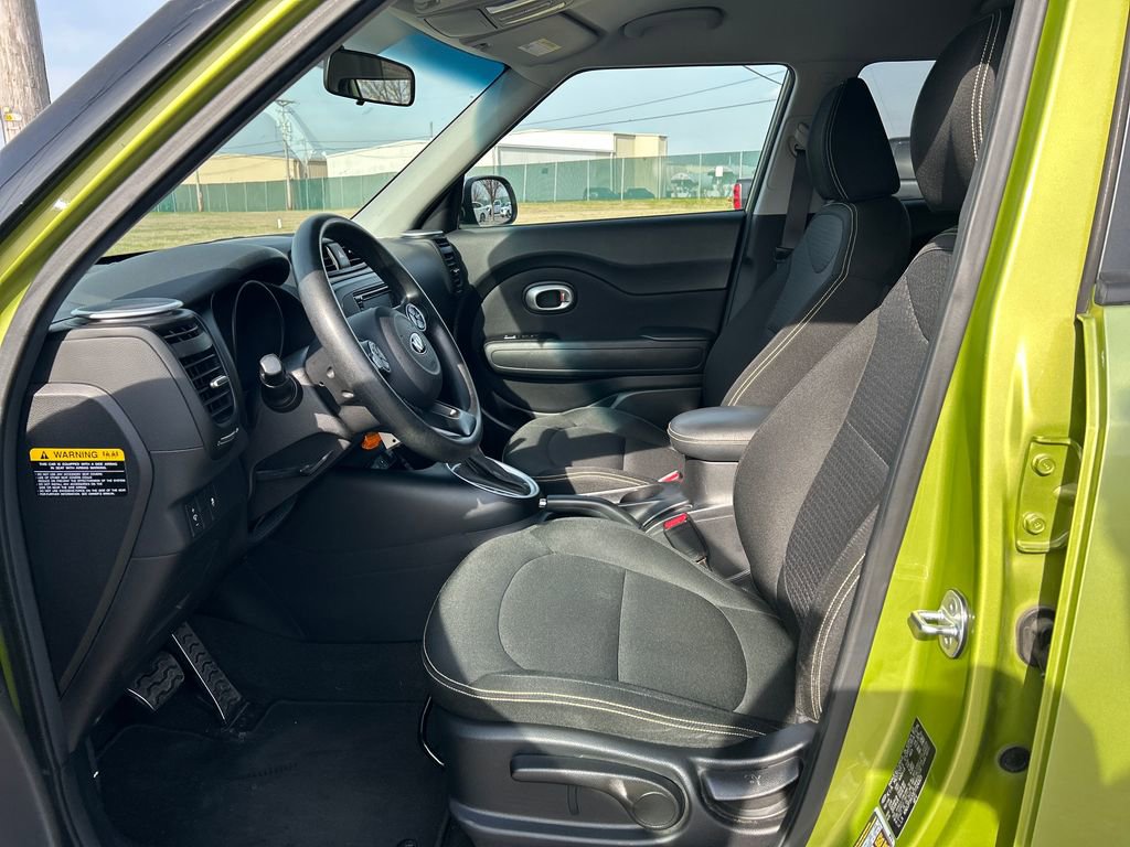 Used 2014 Kia Soul + image 10