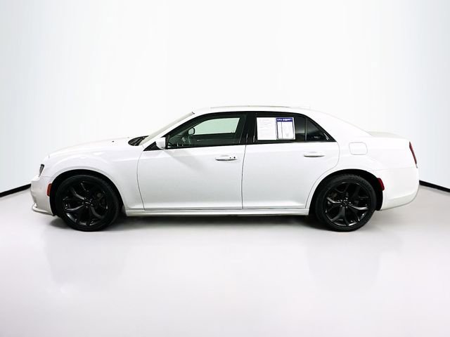 Used 2022 Chrysler 300 Touring L w/ Popular Equipment Group image 4