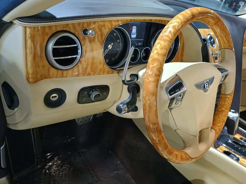 Used 2016 Bentley Flying Spur V8 AWD/4WD image 18
