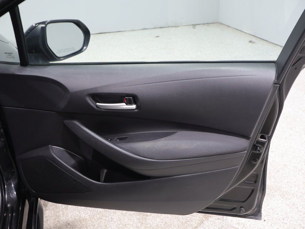 Used 2020 Toyota Corolla LE FWD image 21