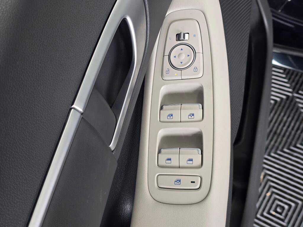 Used 2024 Hyundai Sonata SEL FWD image 18