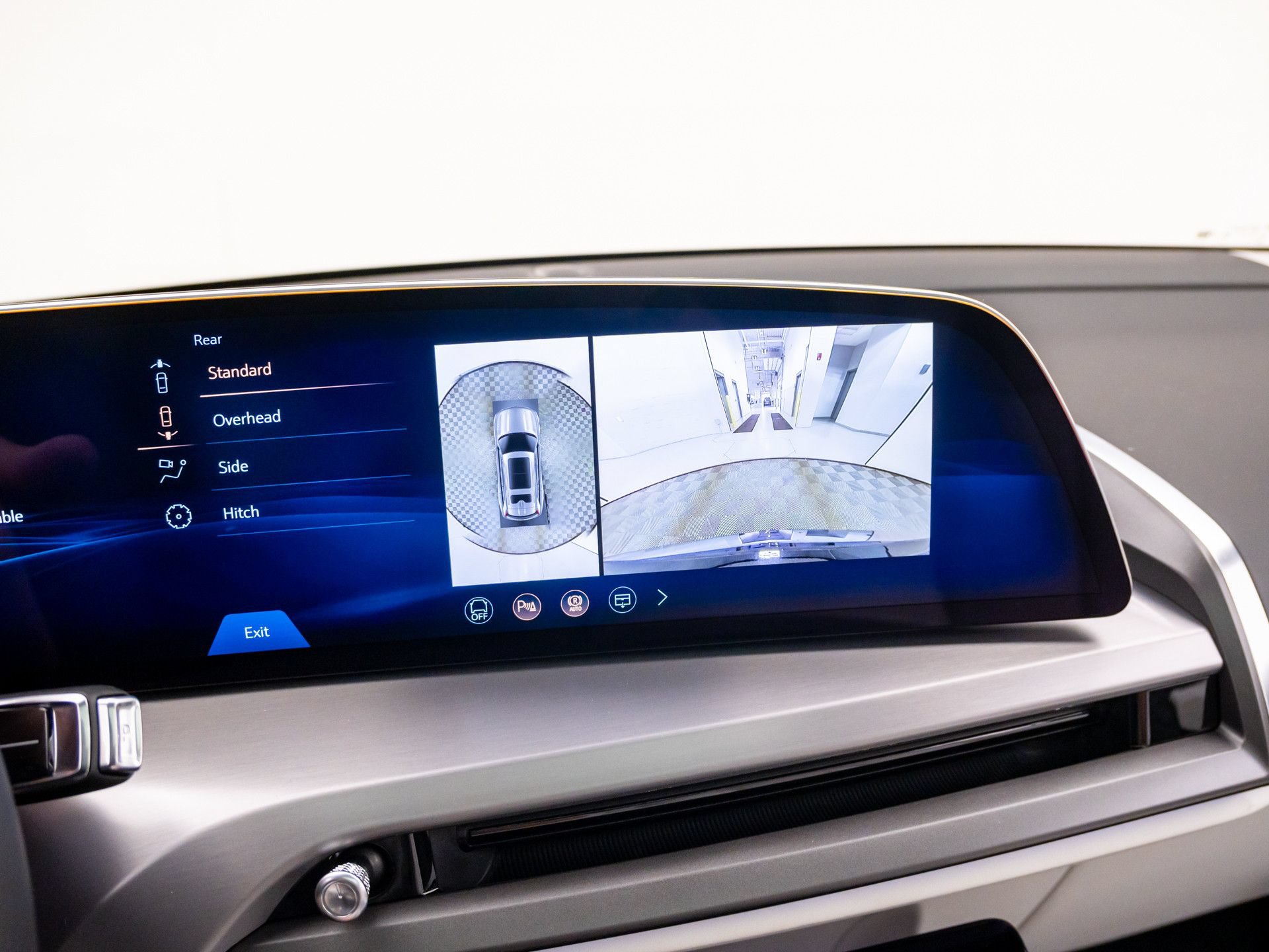 New 2027 Cadillac Vistiq Luxury w/ LPO, Floor Liner Package AWD/4WD image 22