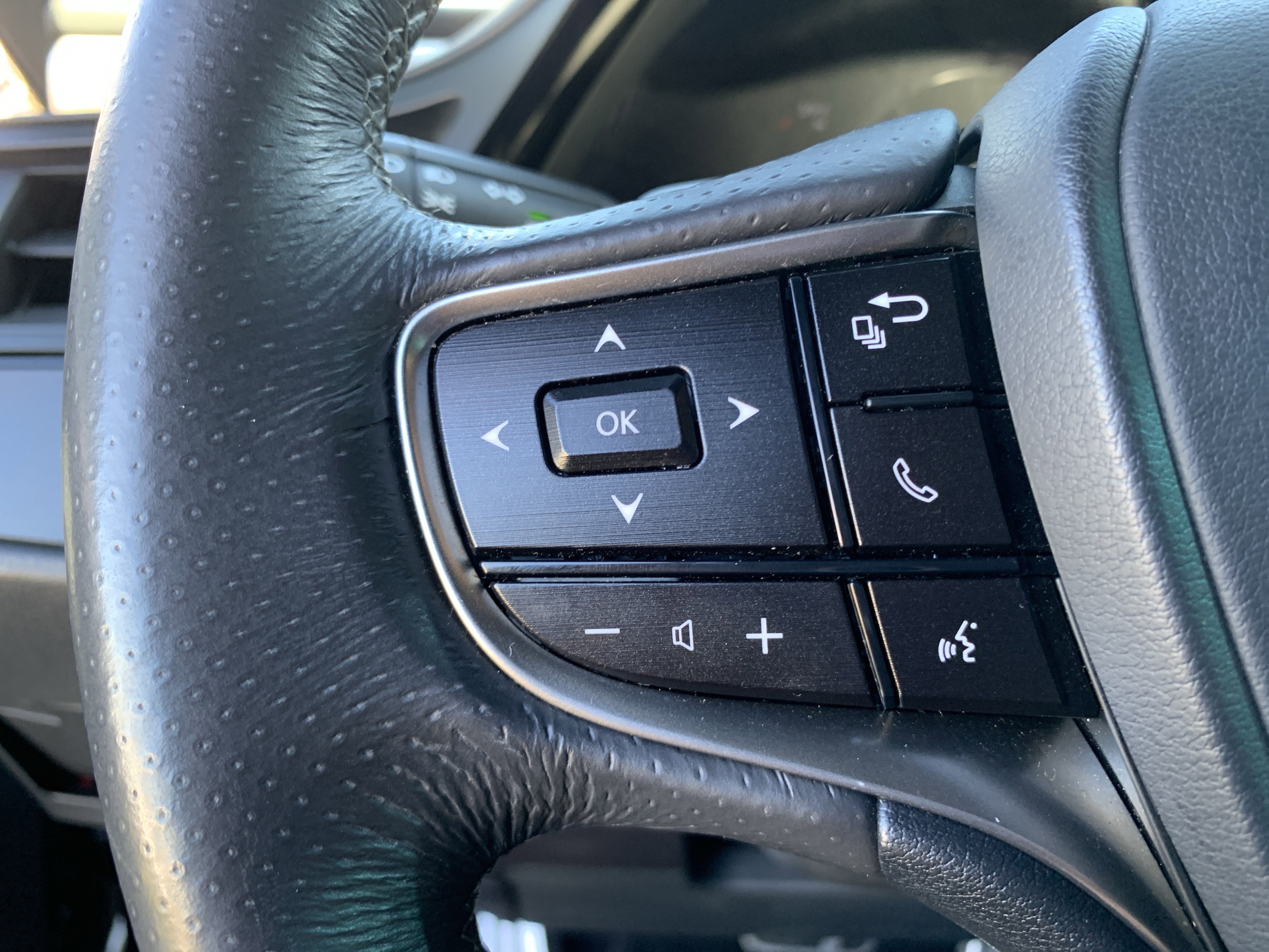 Certified 2022 Lexus ES 350 F Sport w/ Accessory Package image 19