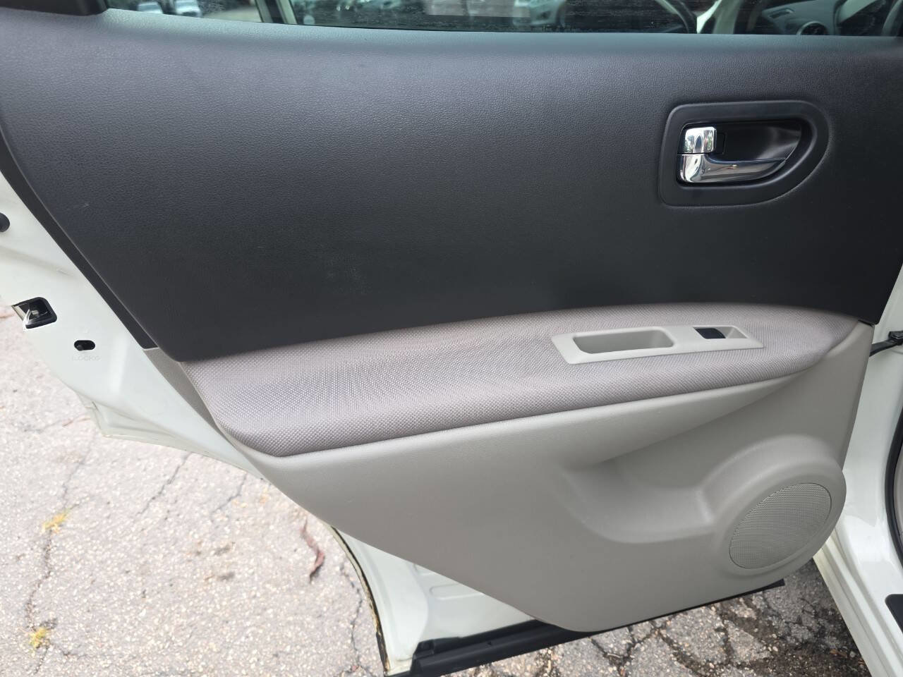 Used 2015 Nissan Rogue S w/ Convenience Package image 6