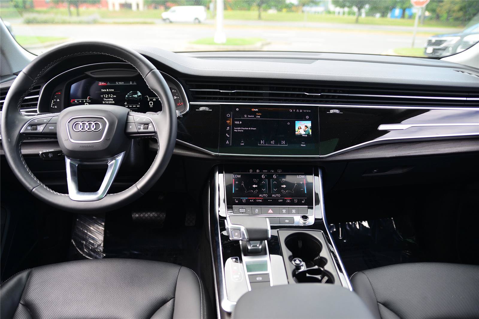 Used 2023 Audi Q8 Premium Plus AWD/4WD image 23